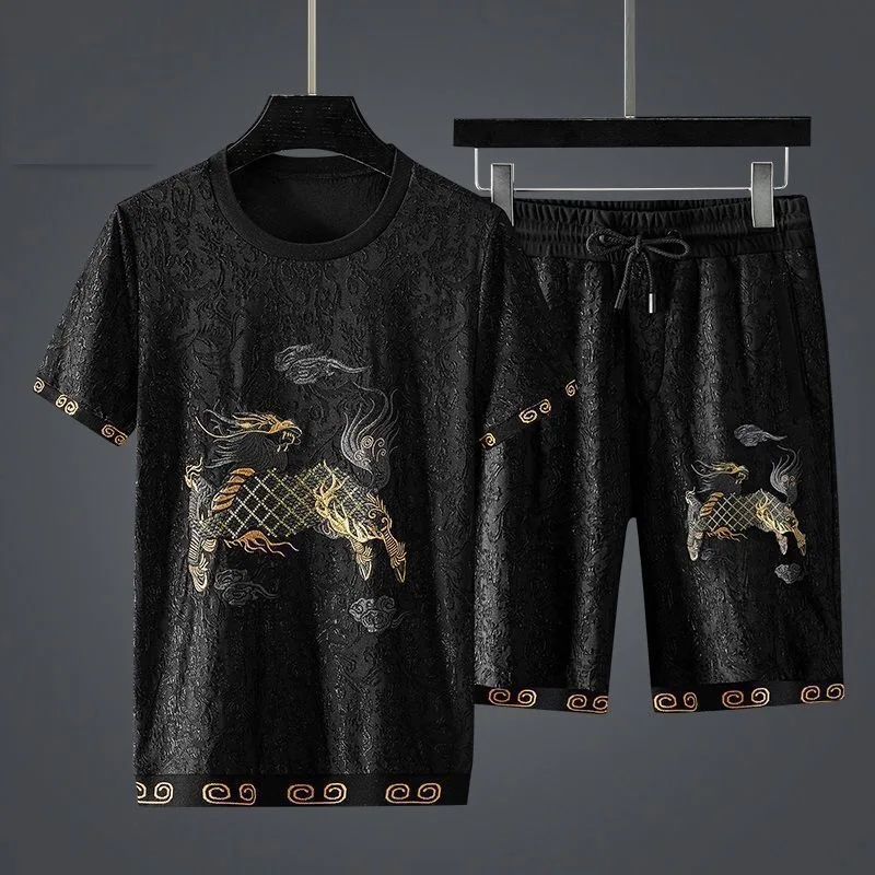 Chinese Style Light Luxury Kirin Dark Pattern Jacquard Embroidered Shorts Suit Men's Loose Large Size Black Clothes Two-Piece
Chinese Style Light Luxury Kirin Dark Pattern Jacquard Embroidered Shorts Suit Men's Loose Large Size Black Clothes Two-Piece