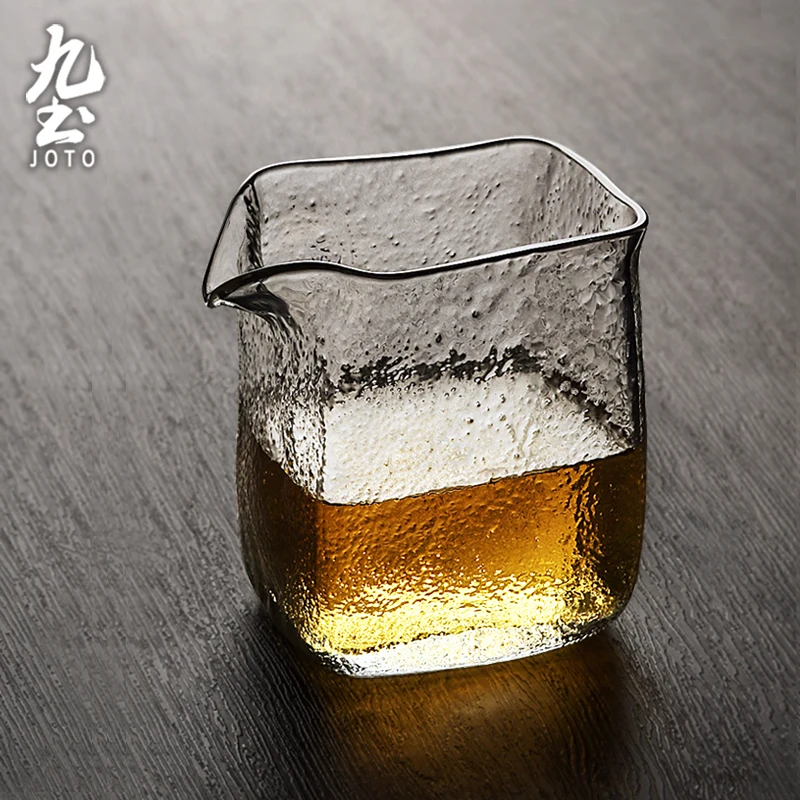 JOTO Innovative Design Perfect Gift Choice Creative Square Hammered High-Quality Glass Pitcher GBR0060
JOTO Innovative Design Perfect Gift Choice Creative Square Hammered High-Quality Glass Pitcher GBR0060