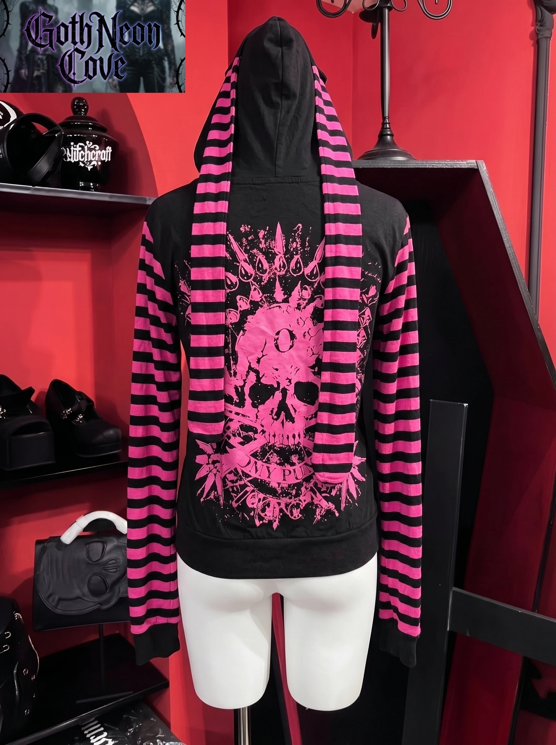 American Vintage Dark Gothic Hoodie Women Punk Skull Printed Striped Coat Subculture Y2K Street Style Zipper Long Sleeve Jacket
American Vintage Dark Gothic Hoodie Women Punk Skull Printed Striped Coat Subculture Y2K Street Style Zipper Long Sleeve Jacket