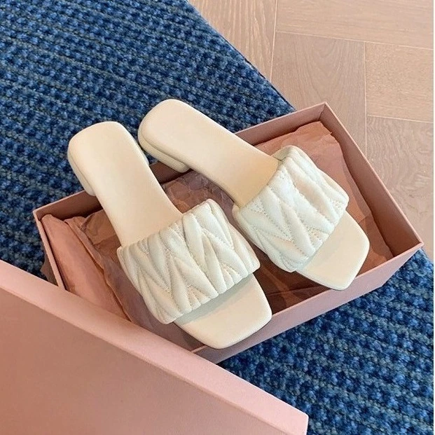 New Summer Designer Women'S Solid Color Fashion Slippers Zapatos De Mujer Women'S Shoes Slippers Women Slippers Women Shoes
New Summer Designer Women'S Solid Color Fashion Slippers Zapatos De Mujer Women'S Shoes Slippers Women Slippers Women Shoes