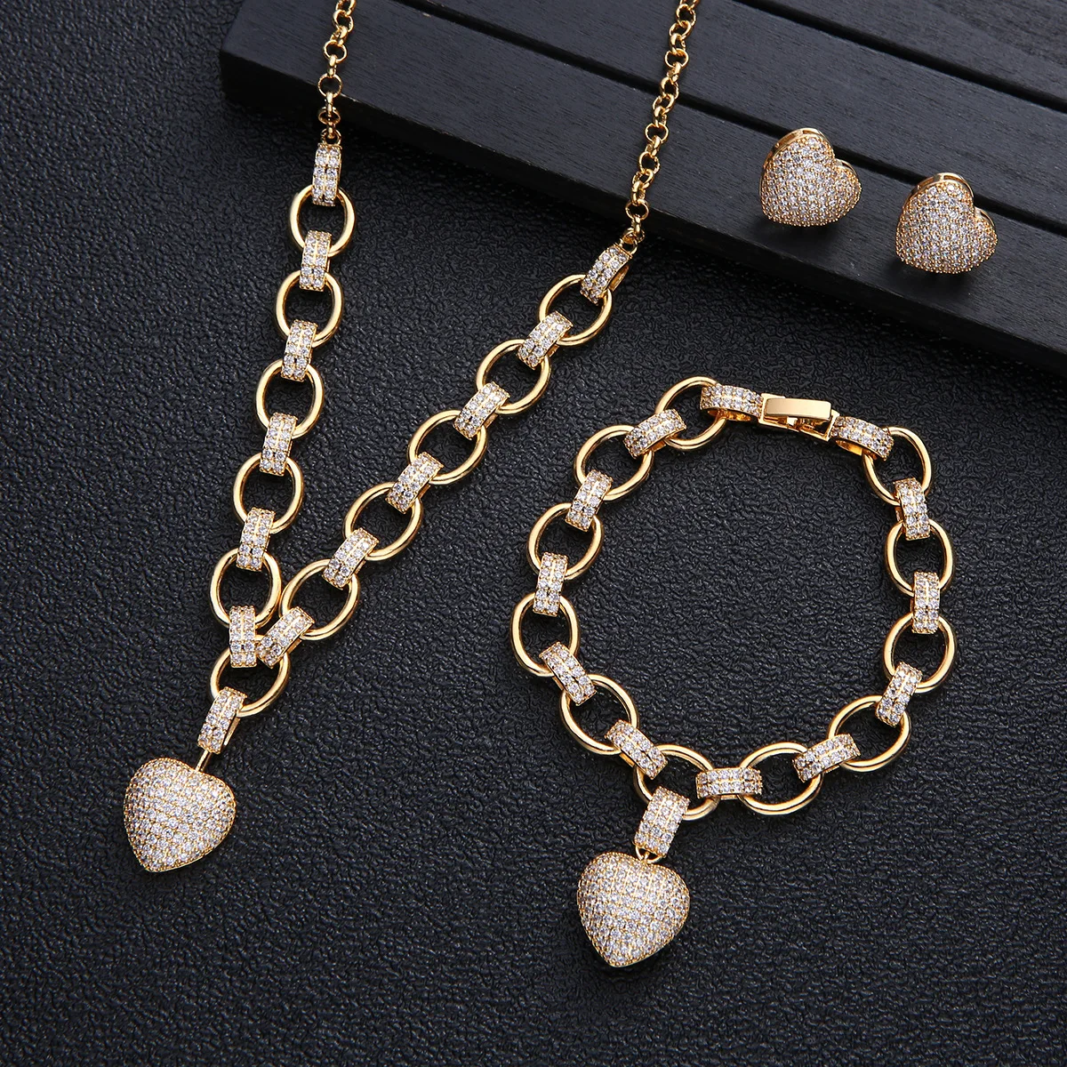 Heart Jewelry Sets for Women Luxury love thick chain Necklace Earrings Bracelet Wedding Dress Bridal Necklace Sets wife gift
Heart Jewelry Sets for Women Luxury love thick chain Necklace Earrings Bracelet Wedding Dress Bridal Necklace Sets wife gift