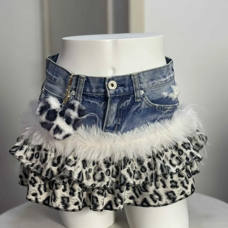 Summer Y2K Vintage Black White Leopard Print Denim Skirt Women Punk Vintage Fashion Mini Skirt Alternative Grunge Streetwear New
Summer Y2K Vintage Black White Leopard Print Denim Skirt Women Punk Vintage Fashion Mini Skirt Alternative Grunge Streetwear New