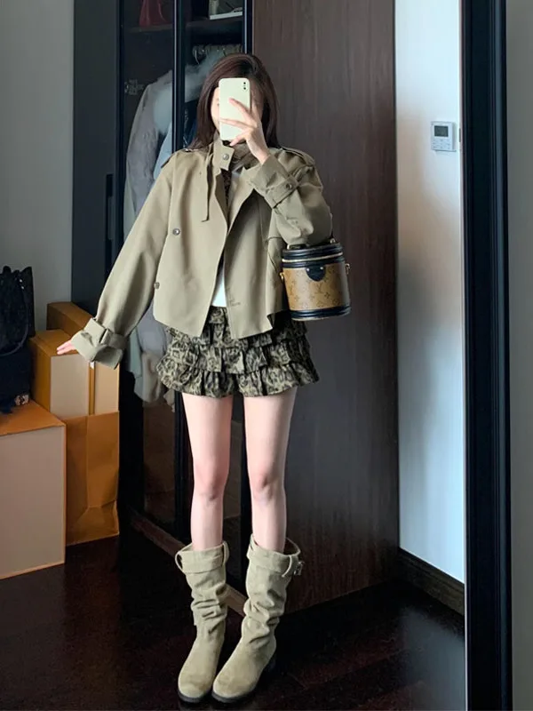 Casual Short Coat Korean Design Double Breasted Stand Collar Loose Fit Ladies Outerwear Polyester Fiber Long Sleeve
Casual Short Coat Korean Design Double Breasted Stand Collar Loose Fit Ladies Outerwear Polyester Fiber Long Sleeve
