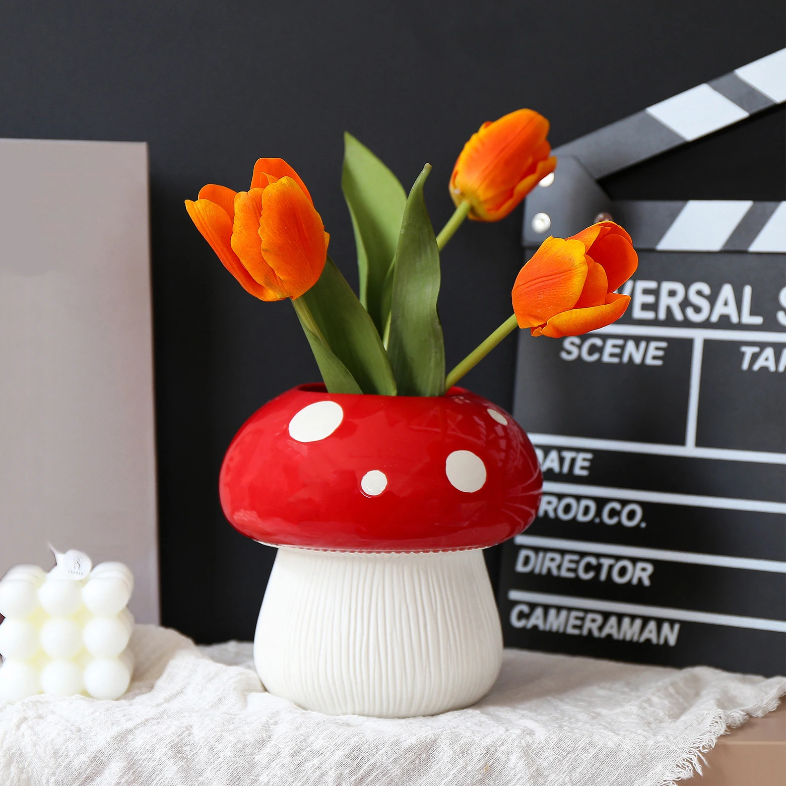 Mushroom Vase Ceramic Hydroponic Vase Flower Arrangement Home Decor Creative Desktop Ornament Flowerpot
Mushroom Vase Ceramic Hydroponic Vase Flower Arrangement Home Decor Creative Desktop Ornament Flowerpot