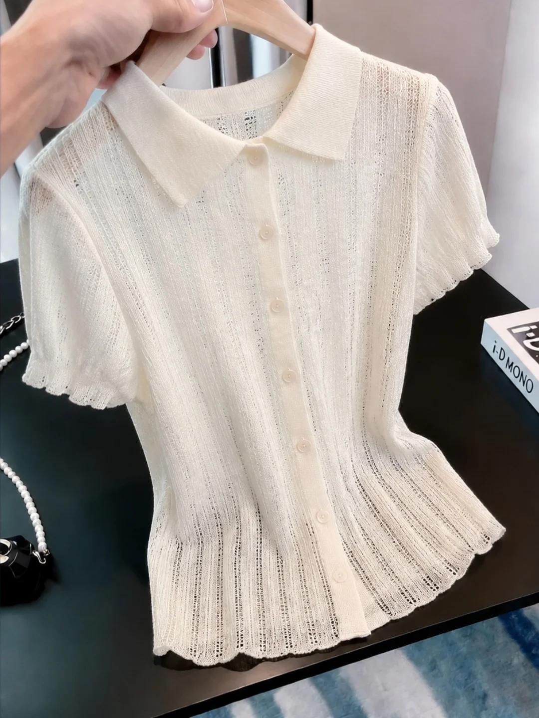 Women's Comfortable Soft Knitted Hollow Design Summer Top Single Button Slimming Sun Protection Fashionable Commute Style
Women's Comfortable Soft Knitted Hollow Design Summer Top Single Button Slimming Sun Protection Fashionable Commute Style