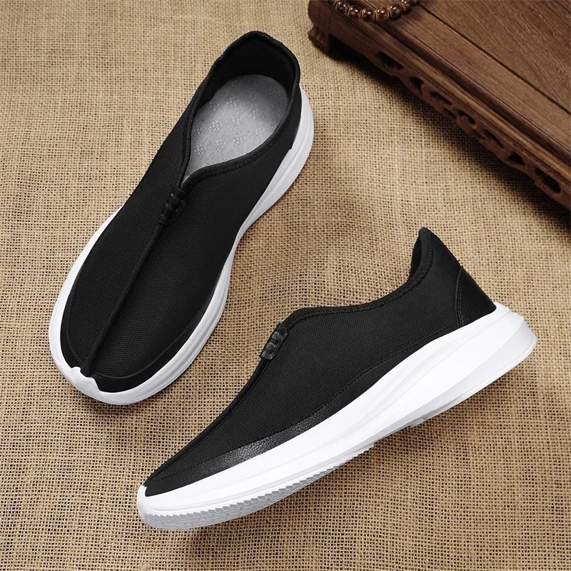 Men's Breathable Mesh Casual Sneakers Original Comfort Lightweight Sports Running Shoes for Men
Men's Breathable Mesh Casual Sneakers Original Comfort Lightweight Sports Running Shoes for Men
