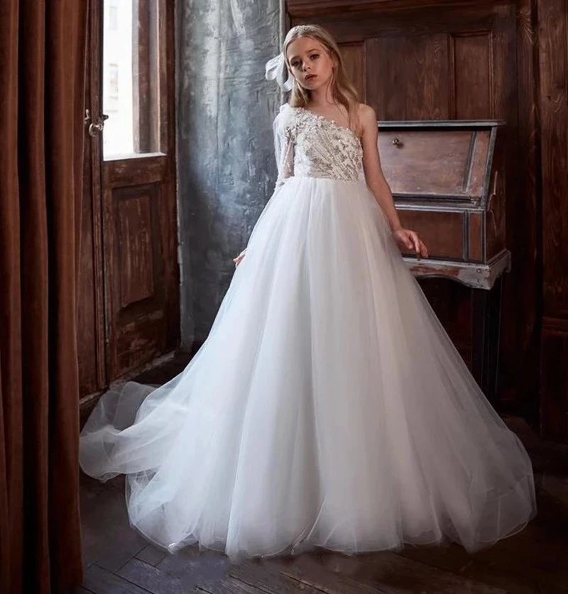 Flower Girl Dress White Fluffy Tulle Sparkle Applique One Shoulder Wedding Flower Child's First Eucharistic Birthday Party Dress
Flower Girl Dress White Fluffy Tulle Sparkle Applique One Shoulder Wedding Flower Child's First Eucharistic Birthday Party Dress