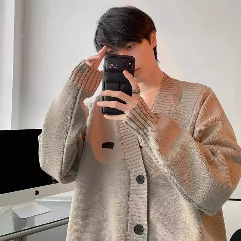 Мужской кардиган больших размеров (до 300 фунтов), американский стиль, V-образный вырез, вязаный, осенне-зимний, модный, однотонный, повседневный, верхняя одежда, модный бренд
Мужской кардиган больших размеров (до 300 фунтов), американский стиль, V-образный вырез, вязаный, осенне-зимний, модный, однотонный, повседневный, верхняя одежда, модный бренд