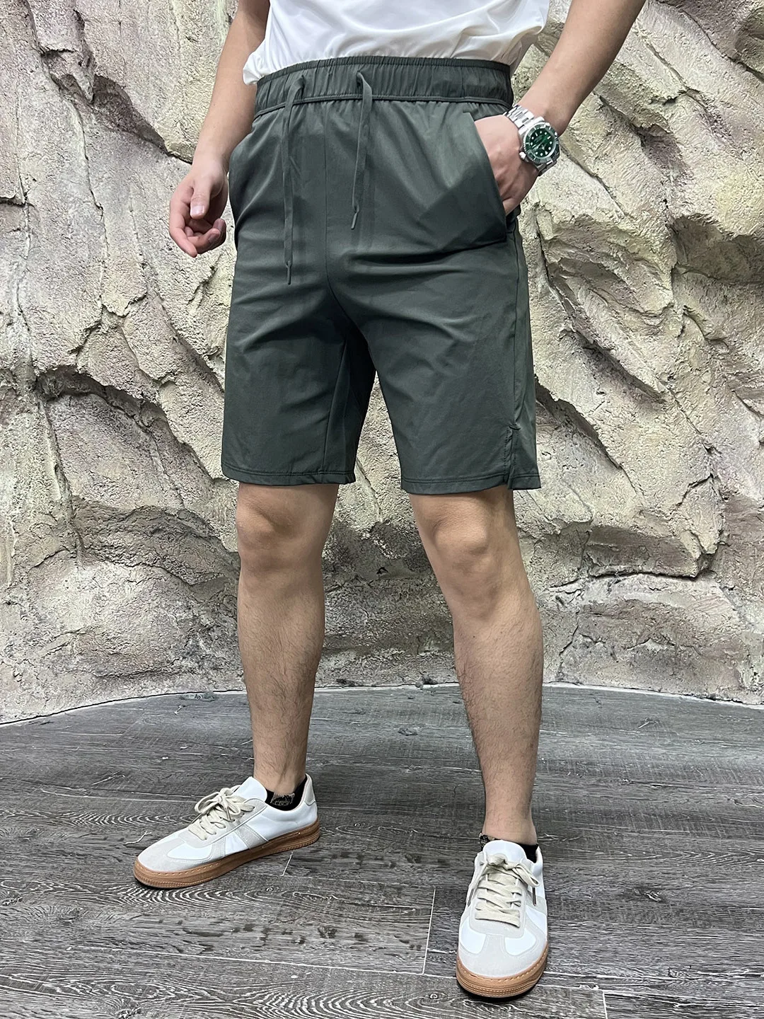 Functionality Meets Style: Men's Quick Dry Elastic Outdoor Shorts with Laser Cut Holes Cool Tech Summer Shorts
Functionality Meets Style: Men's Quick Dry Elastic Outdoor Shorts with Laser Cut Holes Cool Tech Summer Shorts