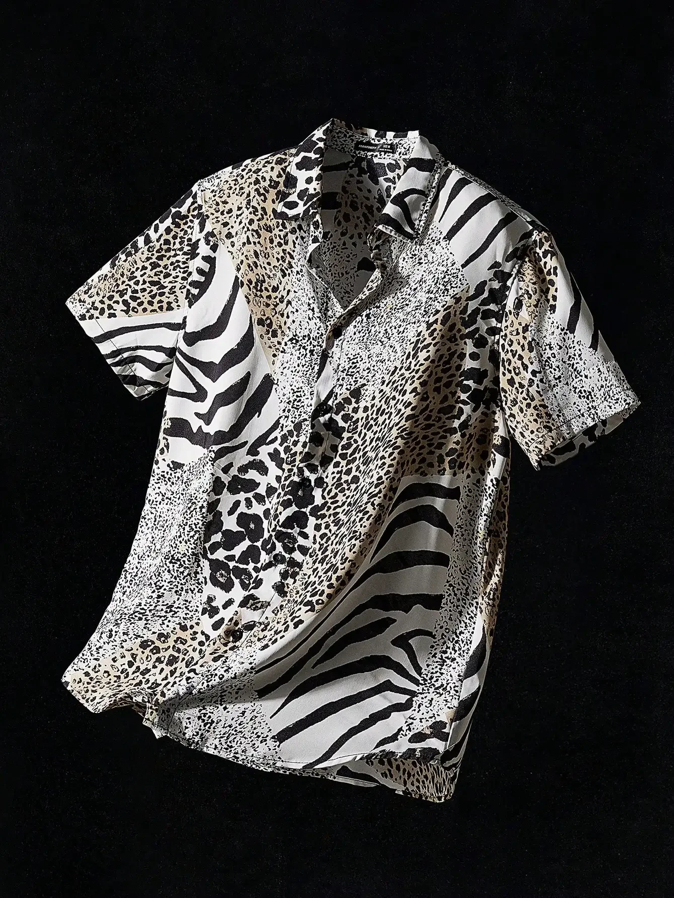 Men Leopard And Zebra Print Short Sleeve Casual Shirt
Men Leopard And Zebra Print Short Sleeve Casual Shirt