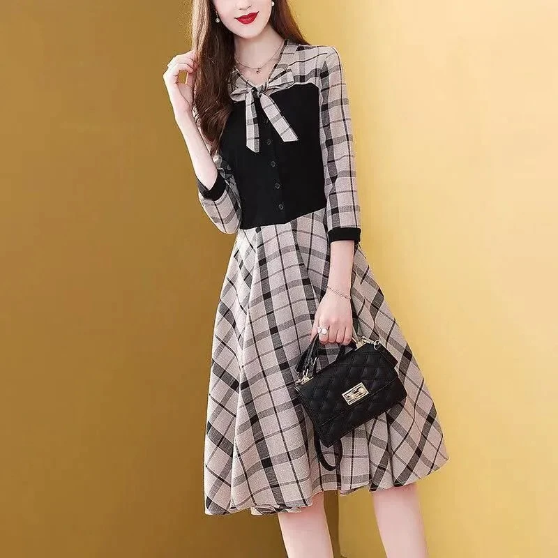 2023 Spring Autumn New Dress Women Vintage Splicing Large Size Long Dresses Female Temperament Fashion Versatile Casual Skirt
2023 Spring Autumn New Dress Women Vintage Splicing Large Size Long Dresses Female Temperament Fashion Versatile Casual Skirt