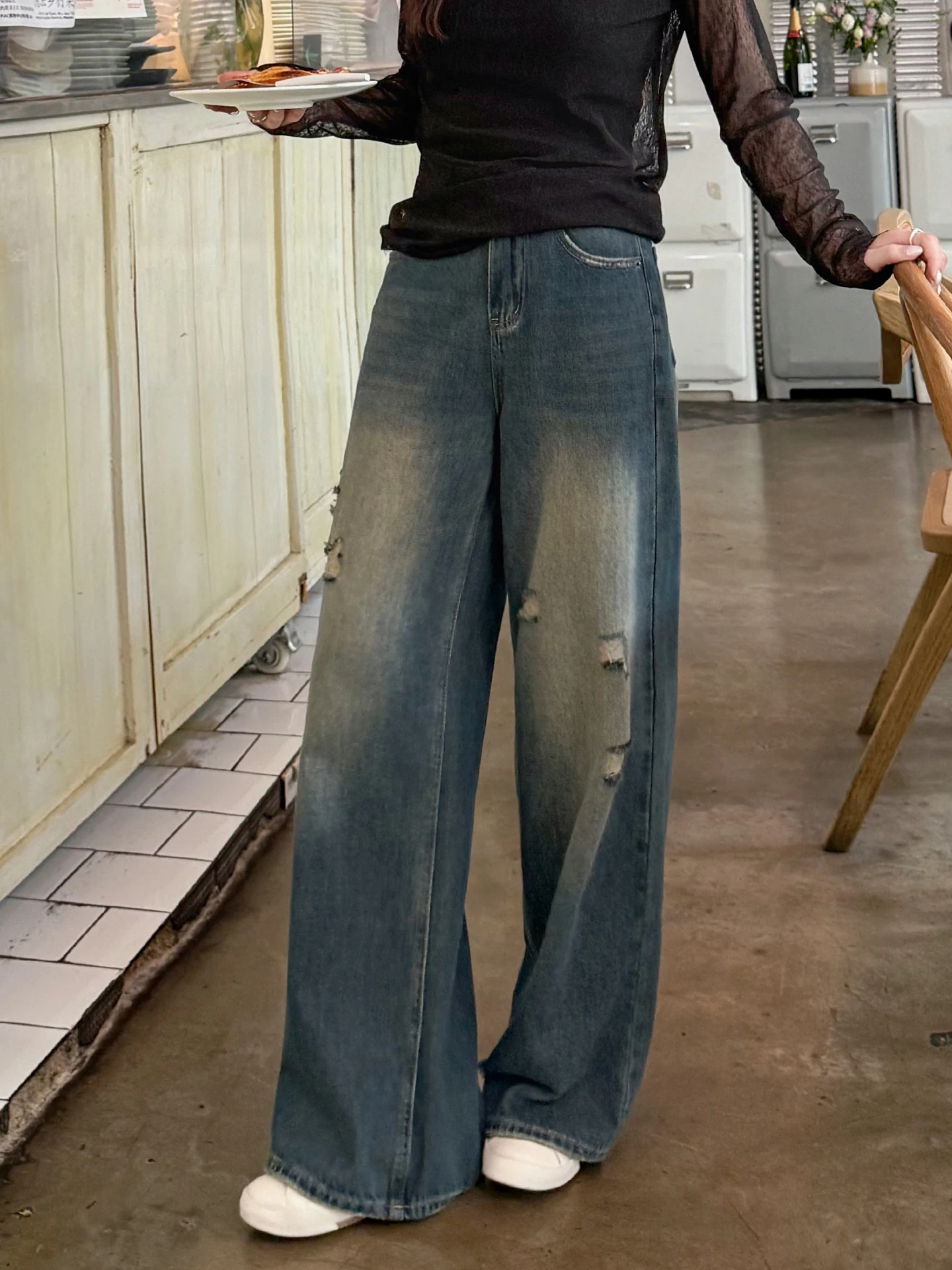 Ретро джинсы с высокой талией, рваные, свободного прямого кроя, синие, в уличном стиле, женские, осенняя новинка, повседневные, модные
Ретро джинсы с высокой талией, рваные, свободного прямого кроя, синие, в уличном стиле, женские, осенняя новинка, повседневные, модные