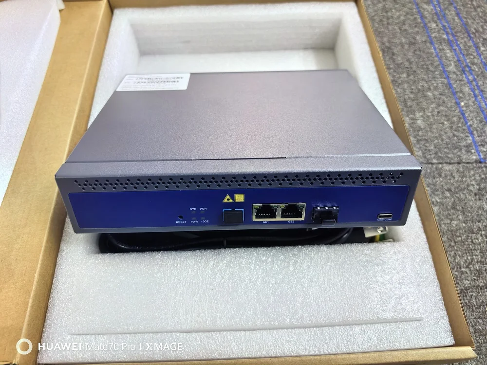 V-SOL GPON OLT V1600GS Opitcal Line Termina with 10GE C++ SFP module ONU fiber optical network equipment
V-SOL GPON OLT V1600GS Opitcal Line Termina with 10GE C++ SFP module ONU fiber optical network equipment