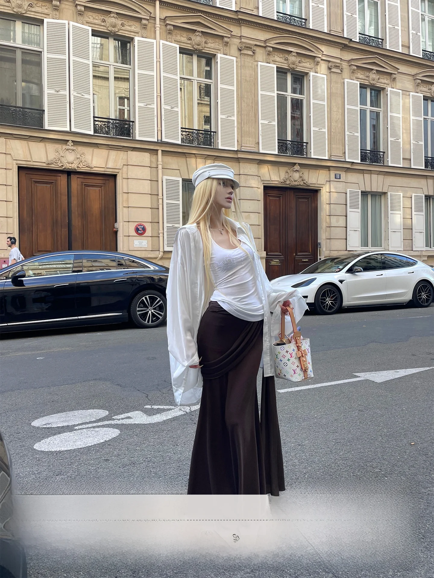 Elegant Coffee-colored Mermaid Tail Skirt with Belt Design Long Low-waist Bodycon Half-length Women's Fashion Daily Wear
Elegant Coffee-colored Mermaid Tail Skirt with Belt Design Long Low-waist Bodycon Half-length Women's Fashion Daily Wear