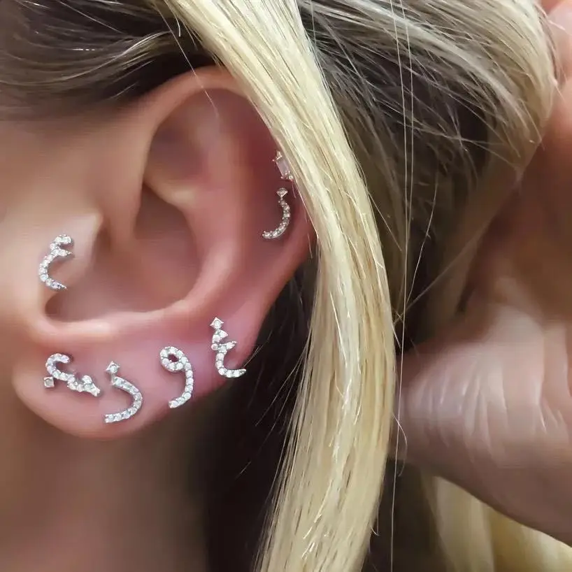 HIBRIDE Fashion Arabic Letter Cubic Zirconia Stud Earrings For Dubai Women Bridal Wedding Jewelry High Quality E-49
HIBRIDE Fashion Arabic Letter Cubic Zirconia Stud Earrings For Dubai Women Bridal Wedding Jewelry High Quality E-49