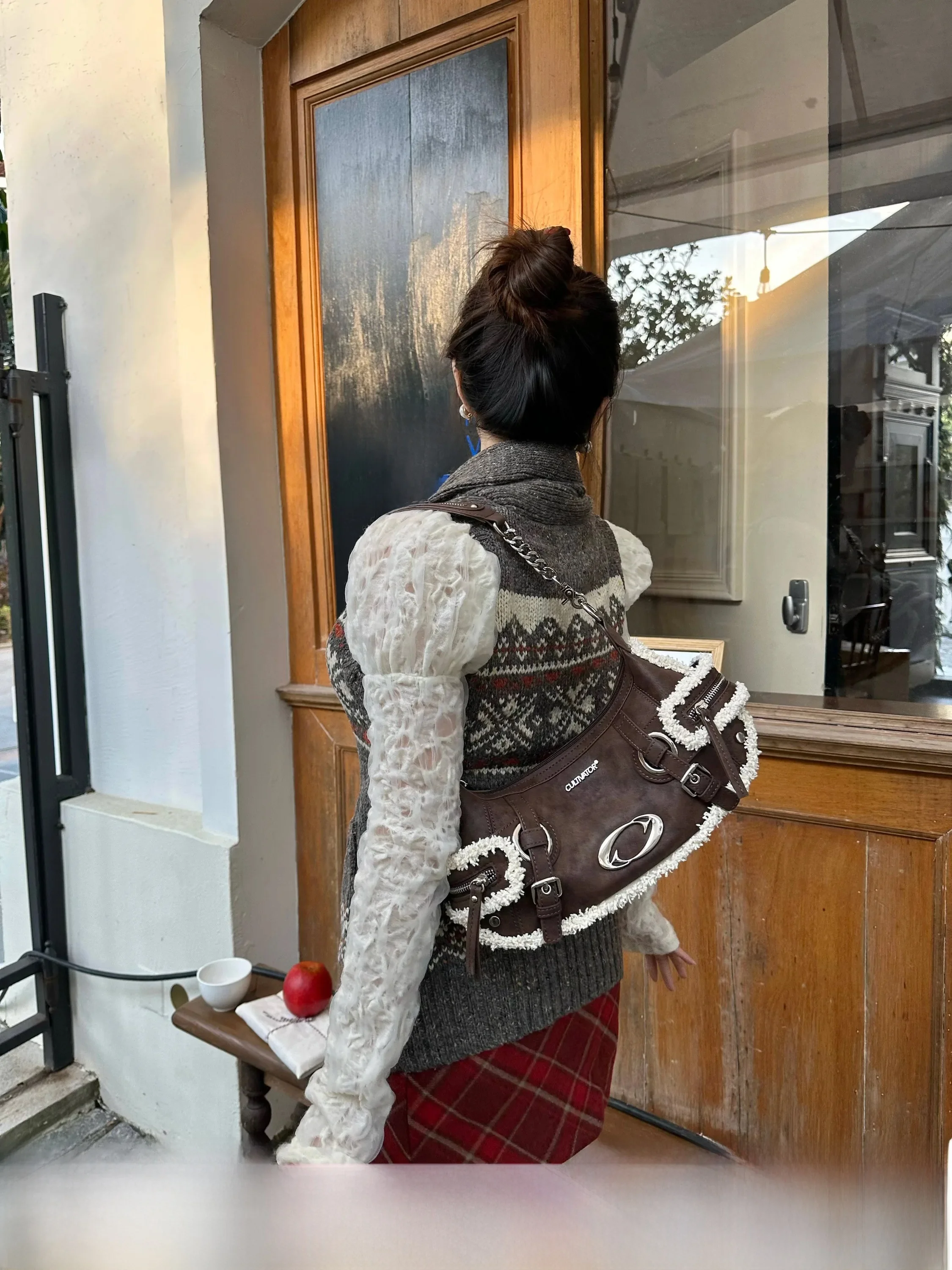 Cultivator Original Design Furry Velvet Underarm Bag Crossbody Shoulder Bag Leisure Fashion New 2026 for Women
Cultivator Original Design Furry Velvet Underarm Bag Crossbody Shoulder Bag Leisure Fashion New 2026 for Women