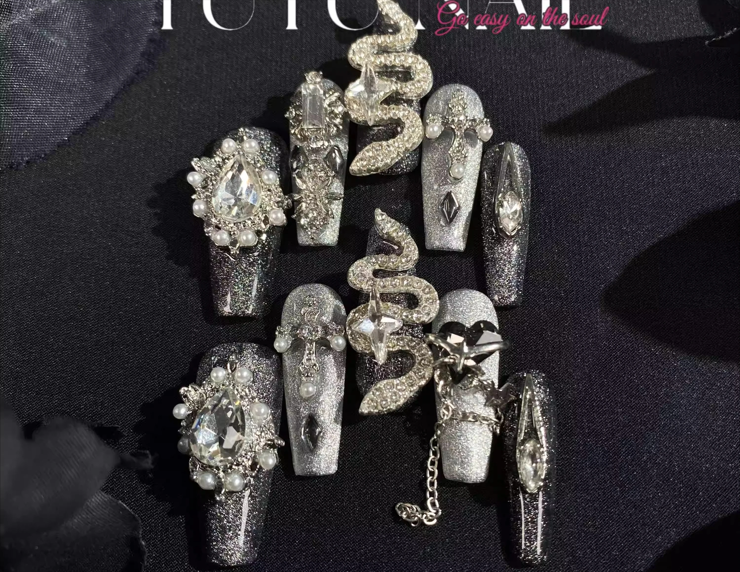 Hand-worn Nail Removable Nail Art Heavy Industry Long Snake Black Silver Cat's Eye Constellation Nail Piece Custom Products
Hand-worn Nail Removable Nail Art Heavy Industry Long Snake Black Silver Cat's Eye Constellation Nail Piece Custom Products