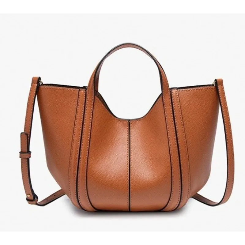 2025 new water bucket bag, high-end texture vegetable basket handbag, versatile and simple single shoulder crossbody bag
2025 new water bucket bag, high-end texture vegetable basket handbag, versatile and simple single shoulder crossbody bag