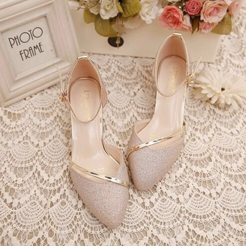 Fashion Women's High Heels New Pointed Toe Thick Heel Single Shoes High Quality Wedding High Heels Comfortable Buckle Shoes 2025
Fashion Women's High Heels New Pointed Toe Thick Heel Single Shoes High Quality Wedding High Heels Comfortable Buckle Shoes 2025
