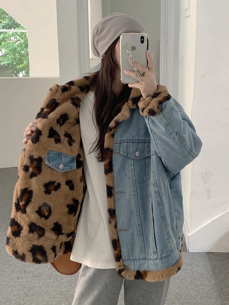 Two Sides Wear Leopard Print Cowboy Vintage Winter For Women Coats Thickening Faux Rabbit Loose Long Sleeves Outerwear Fashion
Two Sides Wear Leopard Print Cowboy Vintage Winter For Women Coats Thickening Faux Rabbit Loose Long Sleeves Outerwear Fashion