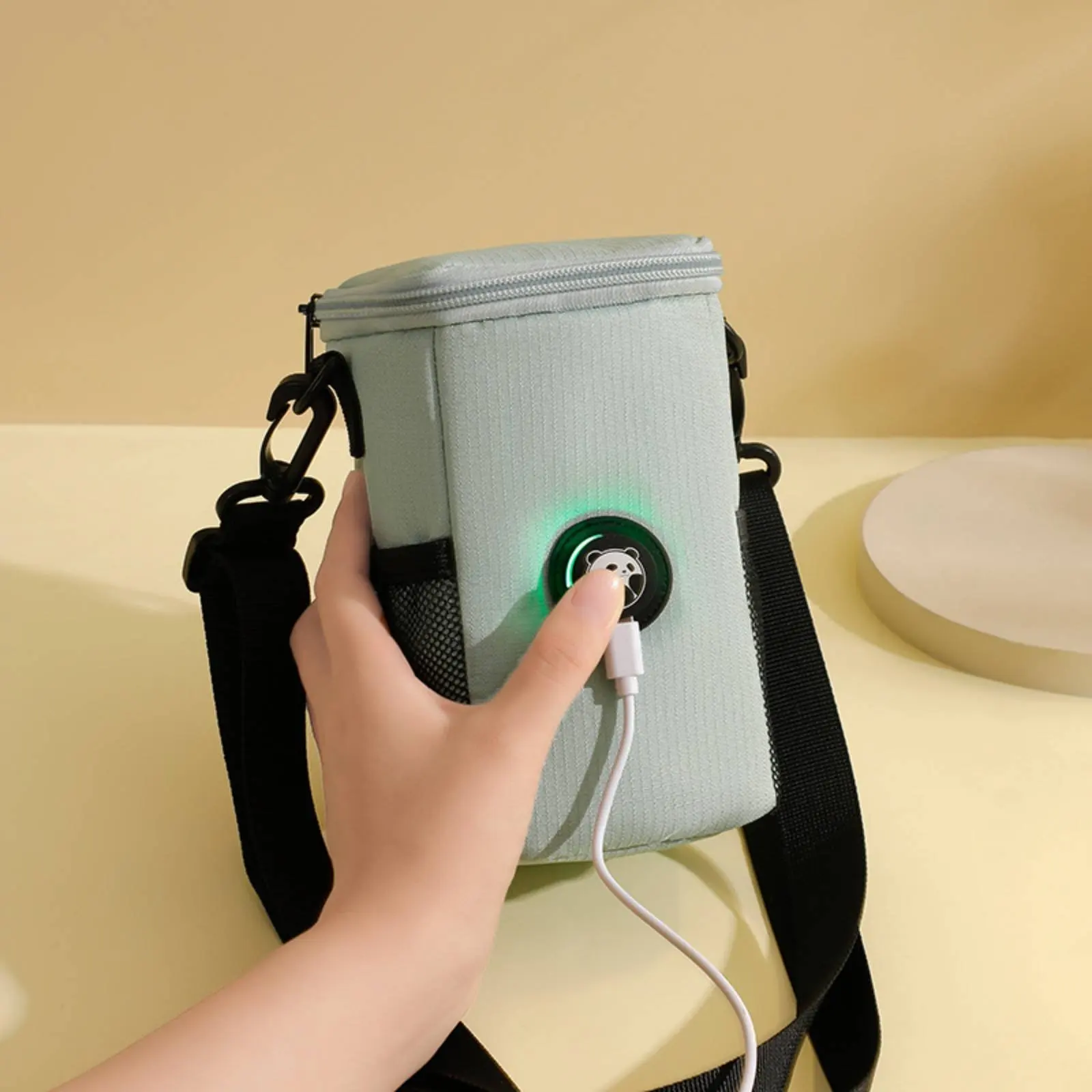 Electric Bottle Heating Bag Constant Temperature Travel Bottle Insulating Bag Baby Accessory for Infants, Night Feeding
Electric Bottle Heating Bag Constant Temperature Travel Bottle Insulating Bag Baby Accessory for Infants, Night Feeding