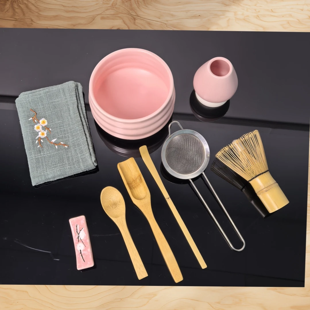 matcha gift set includes a ceramic bowl, a tea whisk, and a bamboo whisk, all designed to be novice-friendly for preparing afte
matcha gift set includes a ceramic bowl, a tea whisk, and a bamboo whisk, all designed to be novice-friendly for preparing afte