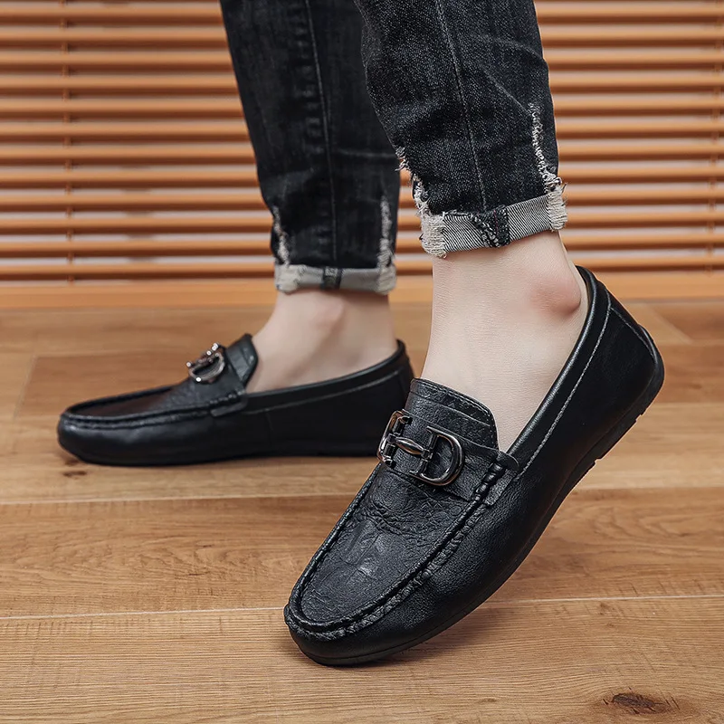 New British fashion trend casual men's shoes Breathable slip-on men's shoes beans shoes loafers leather shoes
New British fashion trend casual men's shoes Breathable slip-on men's shoes beans shoes loafers leather shoes