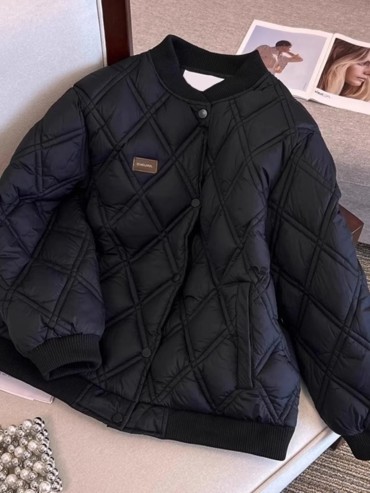 Faionable Trendy Small Size Quilted Cotton Jaet Coat Warm Stand Collar Diamond Pattern Men Women Autumn Winter High End S...
Faionable Trendy Small Size Quilted Cotton Jaet Coat Warm Stand Collar Diamond Pattern Men Women Autumn Winter High End S...