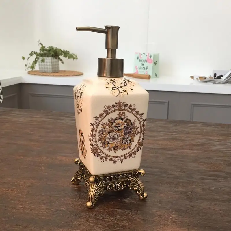 Роскошные высококачественные дозаторы для мыла Простые дизайнерские дозаторы для мыла в отеле Современное качество Дозатор De Jabon Мебель 
Роскошные высококачественные дозаторы для мыла Простые дизайнерские дозаторы для мыла в отеле Современное качество Дозатор De Jabon Мебель