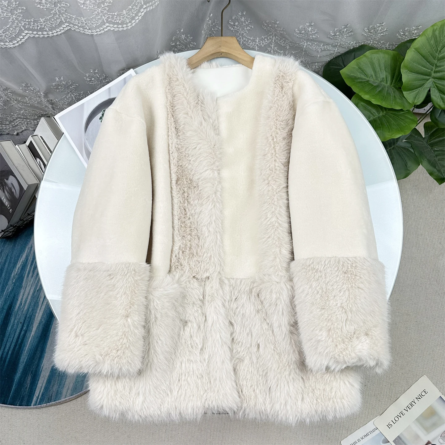 Elegant Lady Grade! Wood Giant 2700! Deconstructed Patchwork round Neck Eco-Friendly Fur Coat Women's New Winter 2025
Elegant Lady Grade! Wood Giant 2700! Deconstructed Patchwork round Neck Eco-Friendly Fur Coat Women's New Winter 2025