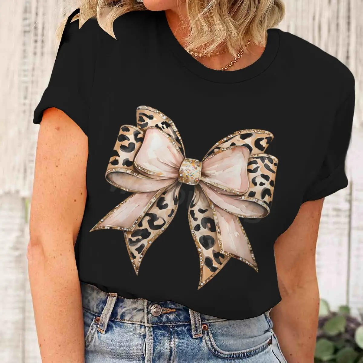 Woman T-shirts Vintage Harajuku Y2K Graphic Tee Fashion Summer Leopard Coquette Bow Short Sleeve T-shirt Casual Top
Woman T-shirts Vintage Harajuku Y2K Graphic Tee Fashion Summer Leopard Coquette Bow Short Sleeve T-shirt Casual Top
