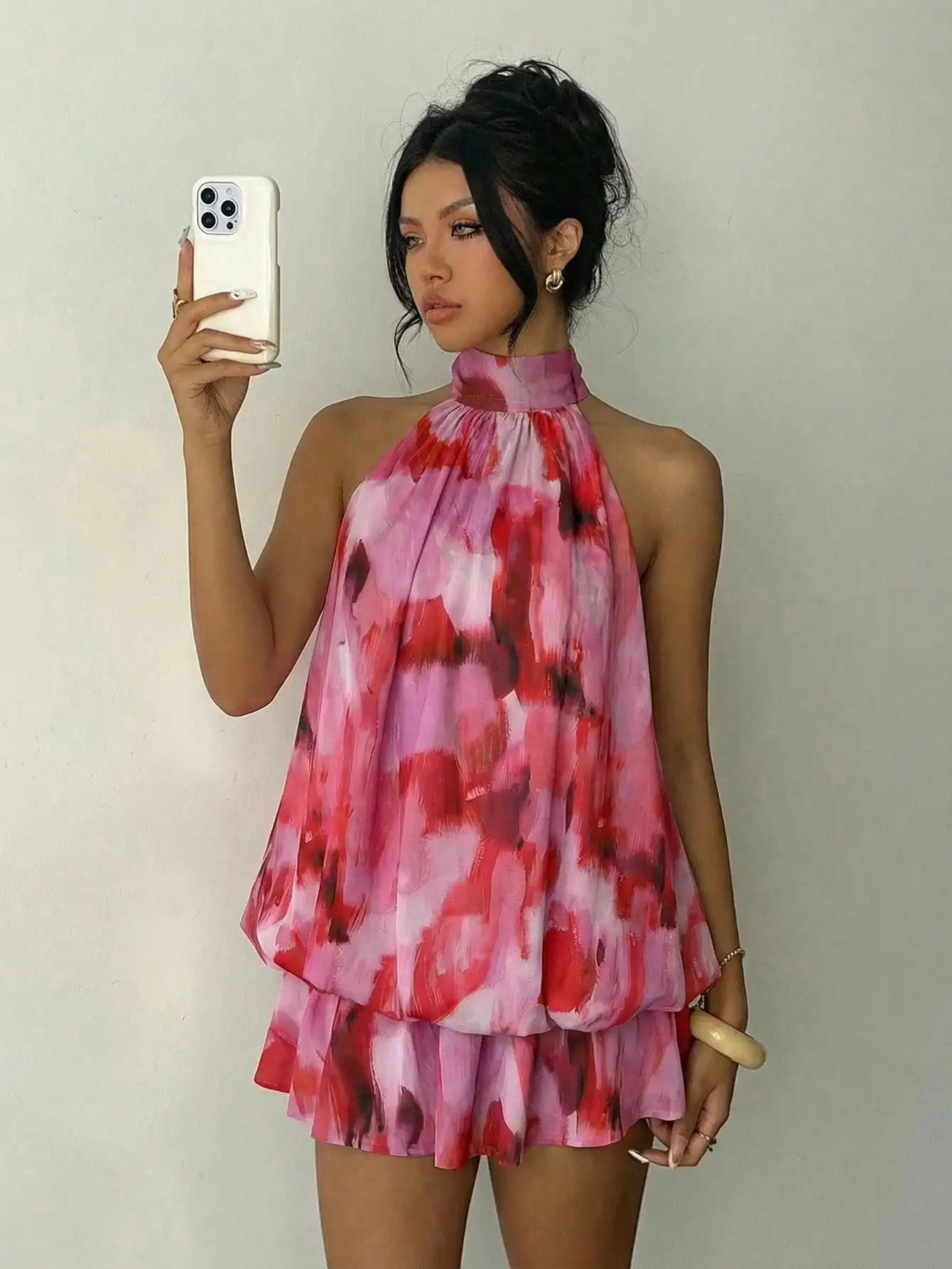 Women's Pink Brushstroke Halter Neck Backless Tiered Mini Dress For Summer Party
Women's Pink Brushstroke Halter Neck Backless Tiered Mini Dress For Summer Party