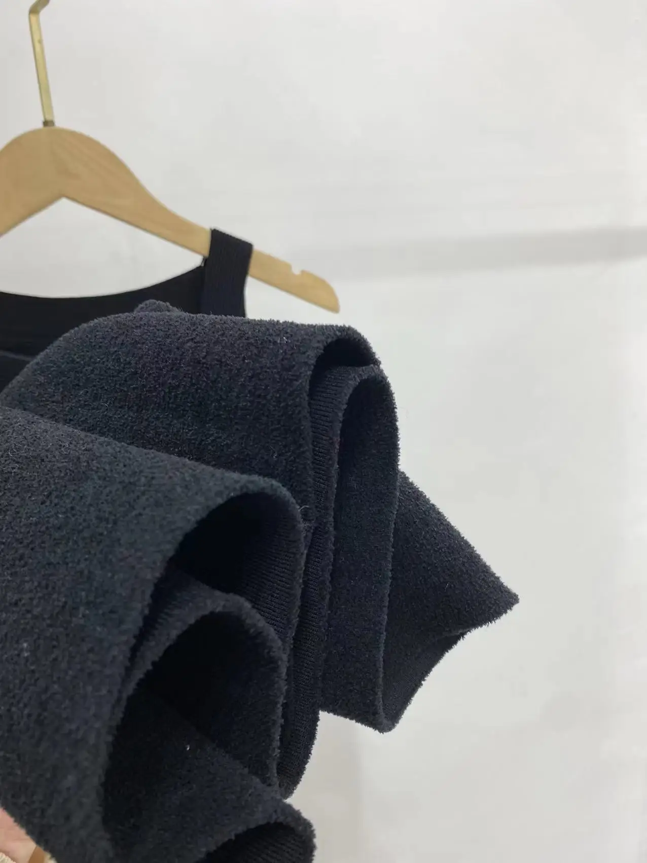Woman black slim dress sleeveless suede knit 2023 new casual ladies mini dress
Woman black slim dress sleeveless suede knit 2023 new casual ladies mini dress