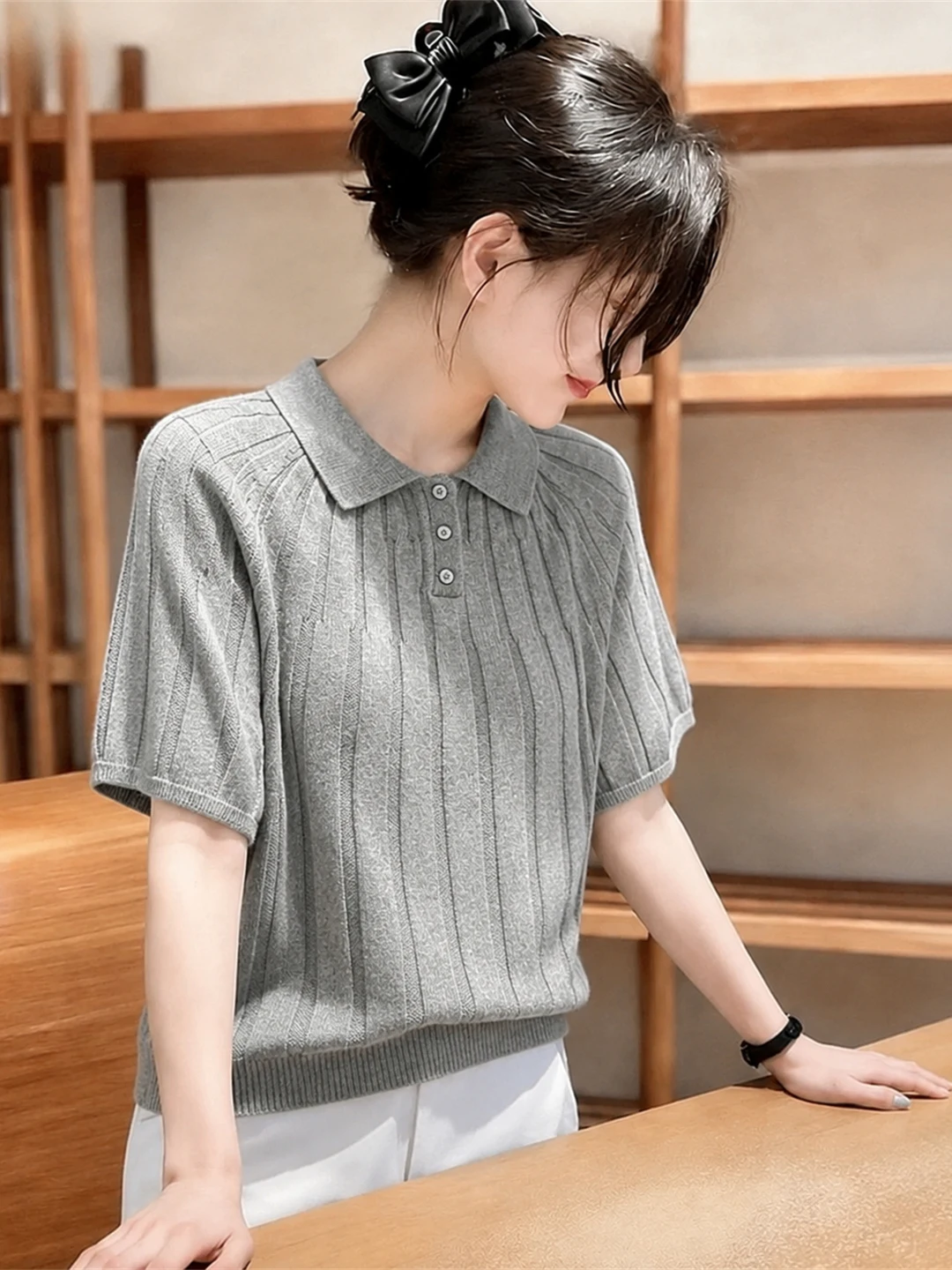Unique Simple Short Sleeve Ice Silk Knitted Neck Top Women's Summer Fashion Casual Straight Cut Knitwear Comfortable Inn...
Unique Simple Short Sleeve Ice Silk Knitted Neck Top Women's Summer Fashion Casual Straight Cut Knitwear Comfortable Inn...