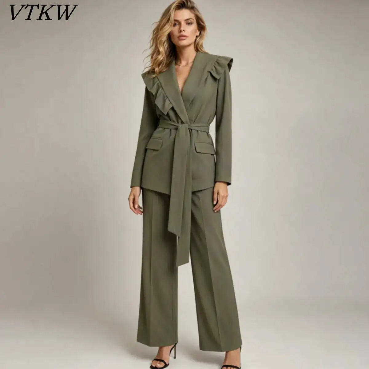 VTKW 2026 Women Two Piece Set Ruffle Collar Belted Blazer with Wide Leg Pants Long Sleeve Elegant Formal Office Workwear Outfit
VTKW 2026 Women Two Piece Set Ruffle Collar Belted Blazer with Wide Leg Pants Long Sleeve Elegant Formal Office Workwear Outfit