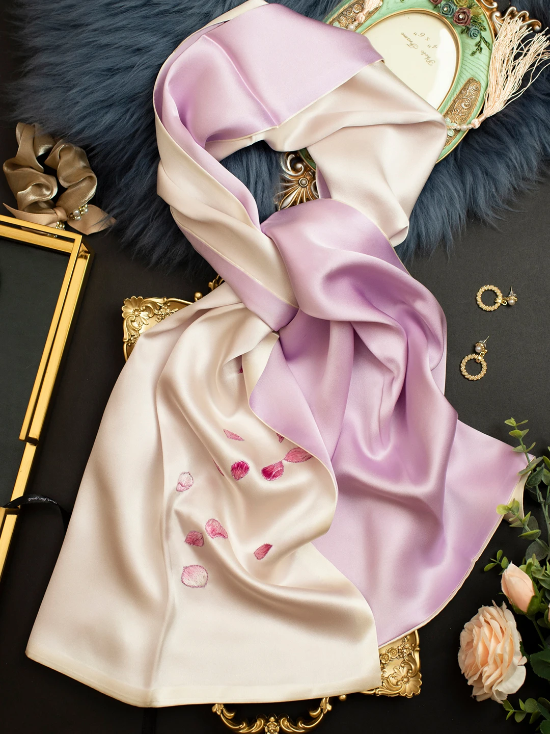Soongzhu Silk Scarf Suzhou Embroidery Silk Mom Gift Shawl Authentic Silk Embroidered Scarf Chinese Style
Soongzhu Silk Scarf Suzhou Embroidery Silk Mom Gift Shawl Authentic Silk Embroidered Scarf Chinese Style