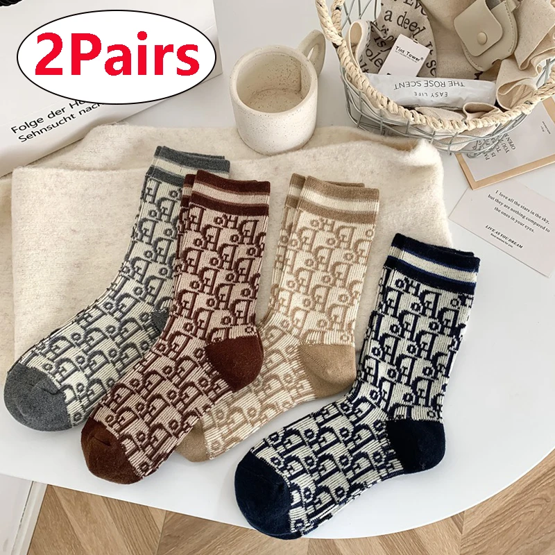 2 пары зимних шерстяных теплых носков, женские однотонные дизайнерские носки во французском стиле с буквами, модные толстые средние носки-трубы с монограммой
2 пары зимних шерстяных теплых носков, женские однотонные дизайнерские носки во французском стиле с буквами, модные толстые средние носки-трубы с монограммой