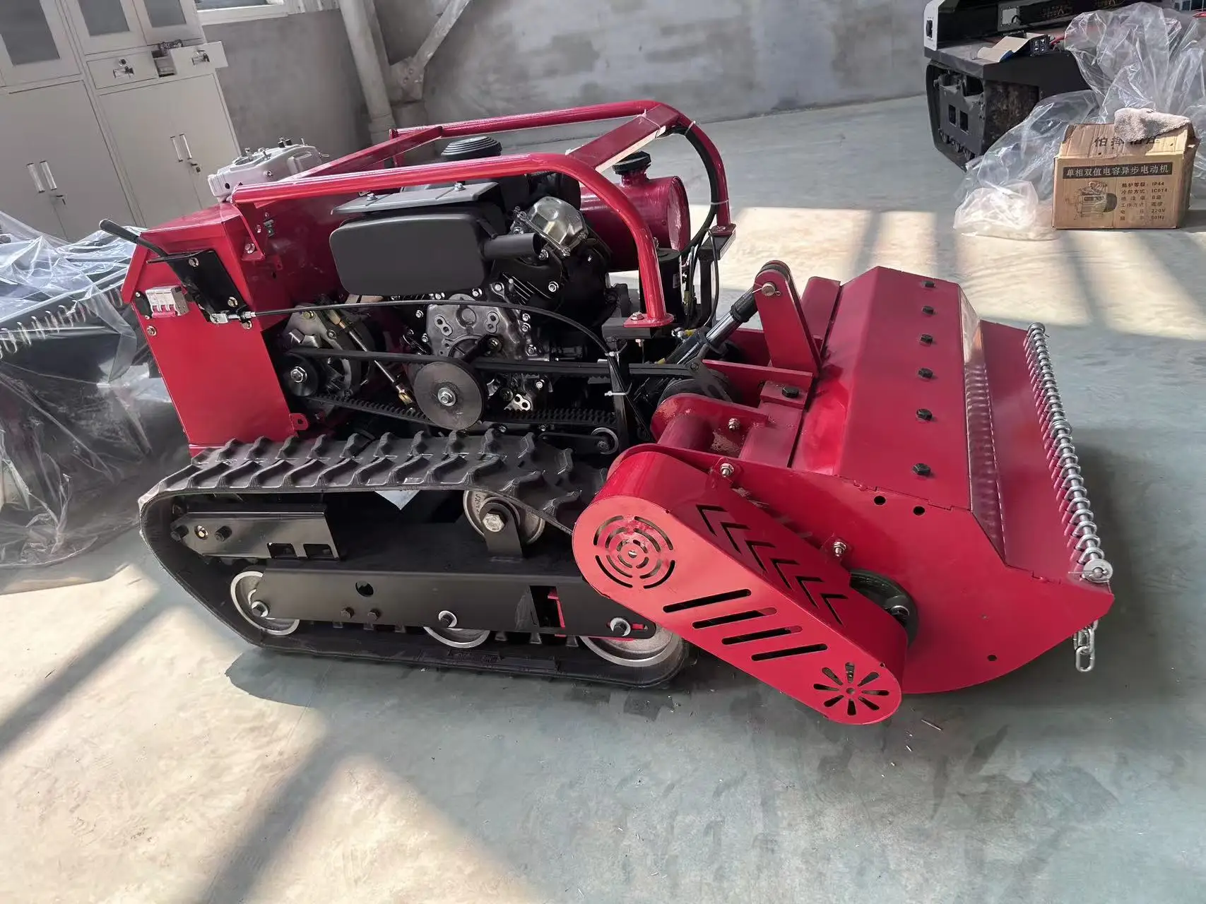 25 HP Remote-Controlled Grass Breaking Rotary Tiller Lawn Mower for Precision Landscaping And Garden Care
25 HP Remote-Controlled Grass Breaking Rotary Tiller Lawn Mower for Precision Landscaping And Garden Care