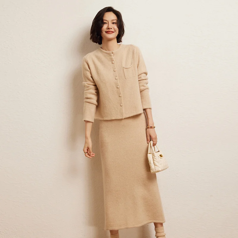 Women's matching set 100% pure cashmere single breasted cardigan jacket casual solid color knitted slim half skirt two-piece set
Women's matching set 100% pure cashmere single breasted cardigan jacket casual solid color knitted slim half skirt two-piece set
