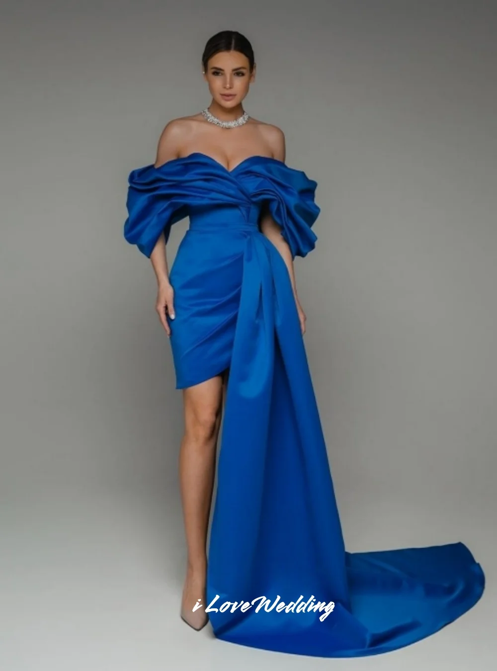 Royal Blue Off Shoulder Evening Dress 2025 Lace-Up Pleat A-Line Mini Short Skirt Detachable Train Wedding Party Dress Customized
Royal Blue Off Shoulder Evening Dress 2025 Lace-Up Pleat A-Line Mini Short Skirt Detachable Train Wedding Party Dress Customized