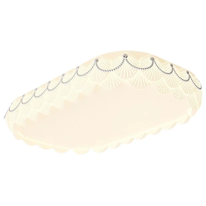 Modern minimalist creative shell hall ceiling lamp Nordic cream wind lamp group
Modern minimalist creative shell hall ceiling lamp Nordic cream wind lamp group