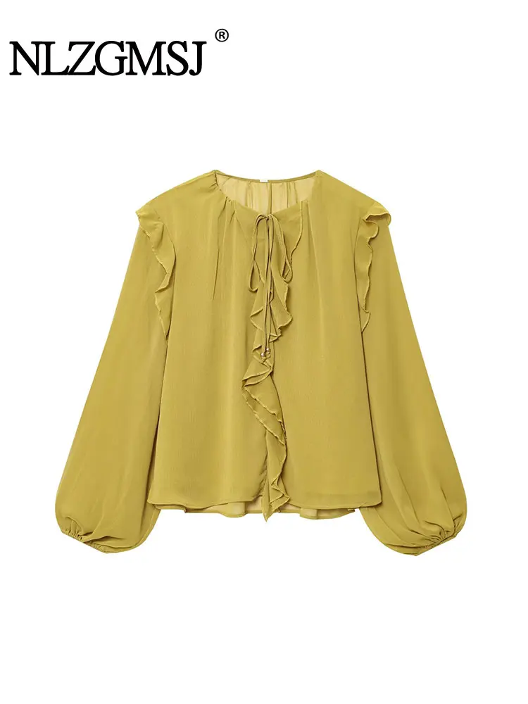 NLZGMSJ Casual Holiday Chic Women Blouse Solid O-Neck Long Flare Sleeve Lace-up Bow Loose Shirts New Fashion 2025 Blouses
NLZGMSJ Casual Holiday Chic Women Blouse Solid O-Neck Long Flare Sleeve Lace-up Bow Loose Shirts New Fashion 2025 Blouses