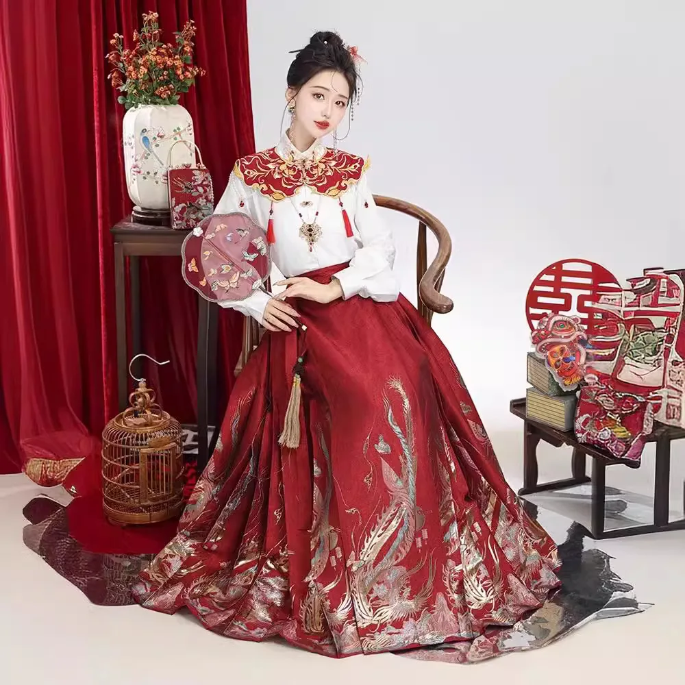 New Year greeting Hanfu embroidered cloud shoulder red horse-face skirt toasting engagement dress Chinese style horse-face style
New Year greeting Hanfu embroidered cloud shoulder red horse-face skirt toasting engagement dress Chinese style horse-face style