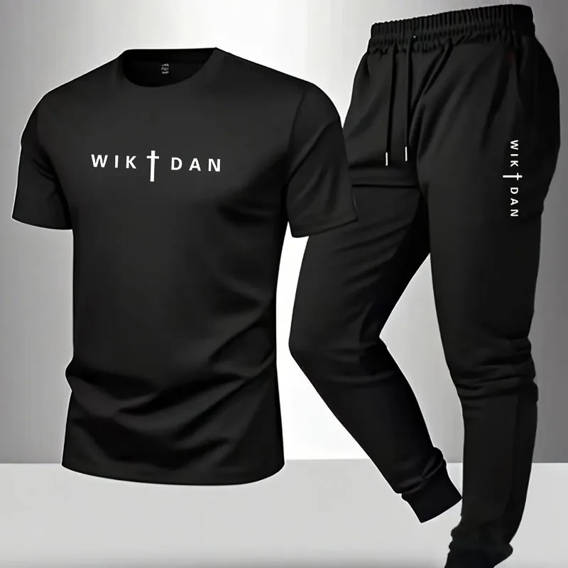 Casual men's sportswear, high-quality cotton t-shirts paired with lightweight trousers
Casual men's sportswear, high-quality cotton t-shirts paired with lightweight trousers