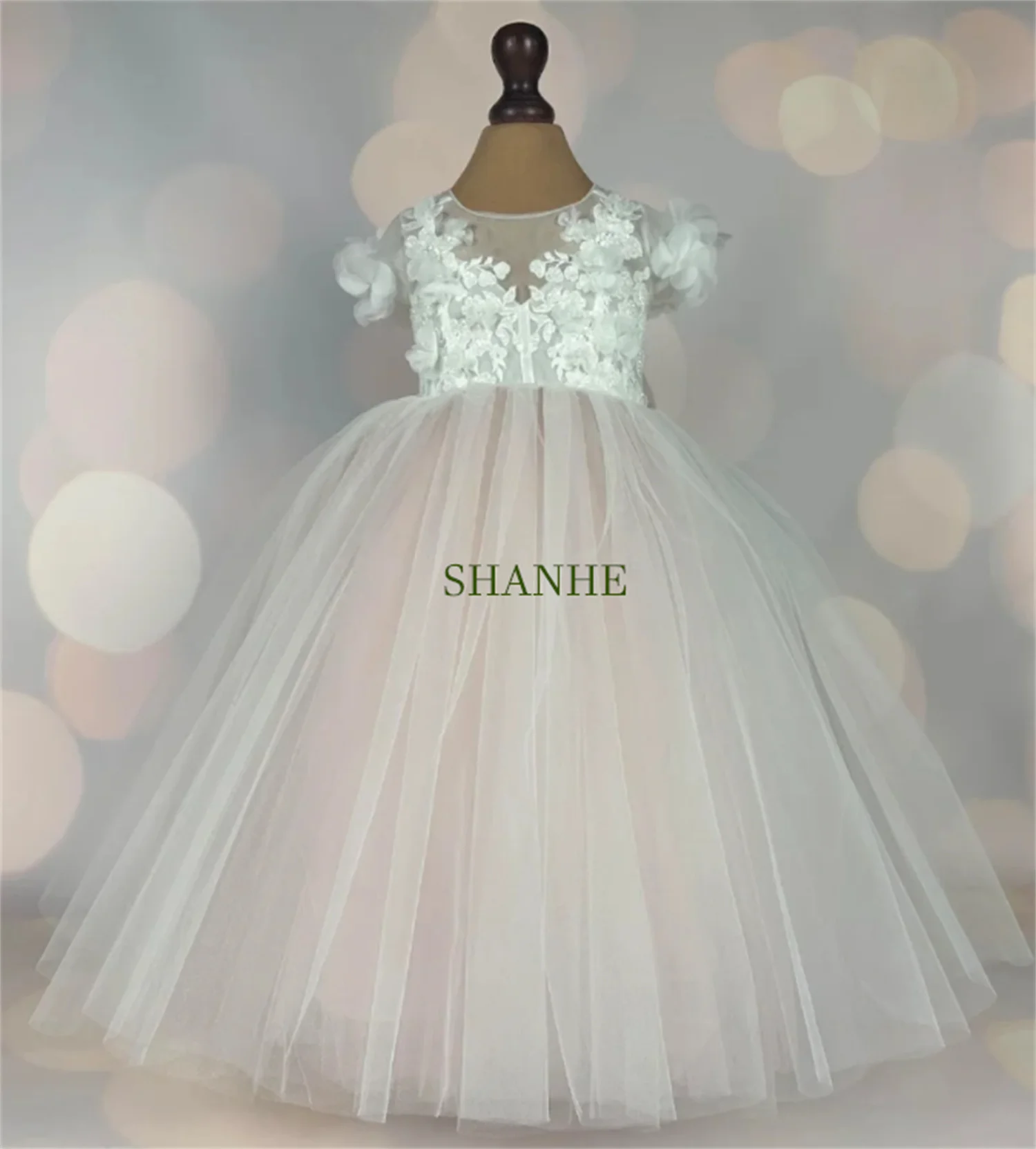CuShort Flower Girl Dress with Lace Appliques O Neck Princess Sleeveless Tulle Dress Kid First Communion Dresses 1-12T
CuShort Flower Girl Dress with Lace Appliques O Neck Princess Sleeveless Tulle Dress Kid First Communion Dresses 1-12T