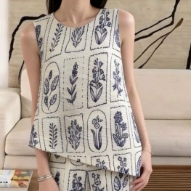 Miyake Pleated Original 2026 Summer New Top Casual Irregular Round Neck Pleated Sleeveless Loose Commuter Fashion Vest Pleat
Miyake Pleated Original 2026 Summer New Top Casual Irregular Round Neck Pleated Sleeveless Loose Commuter Fashion Vest Pleat