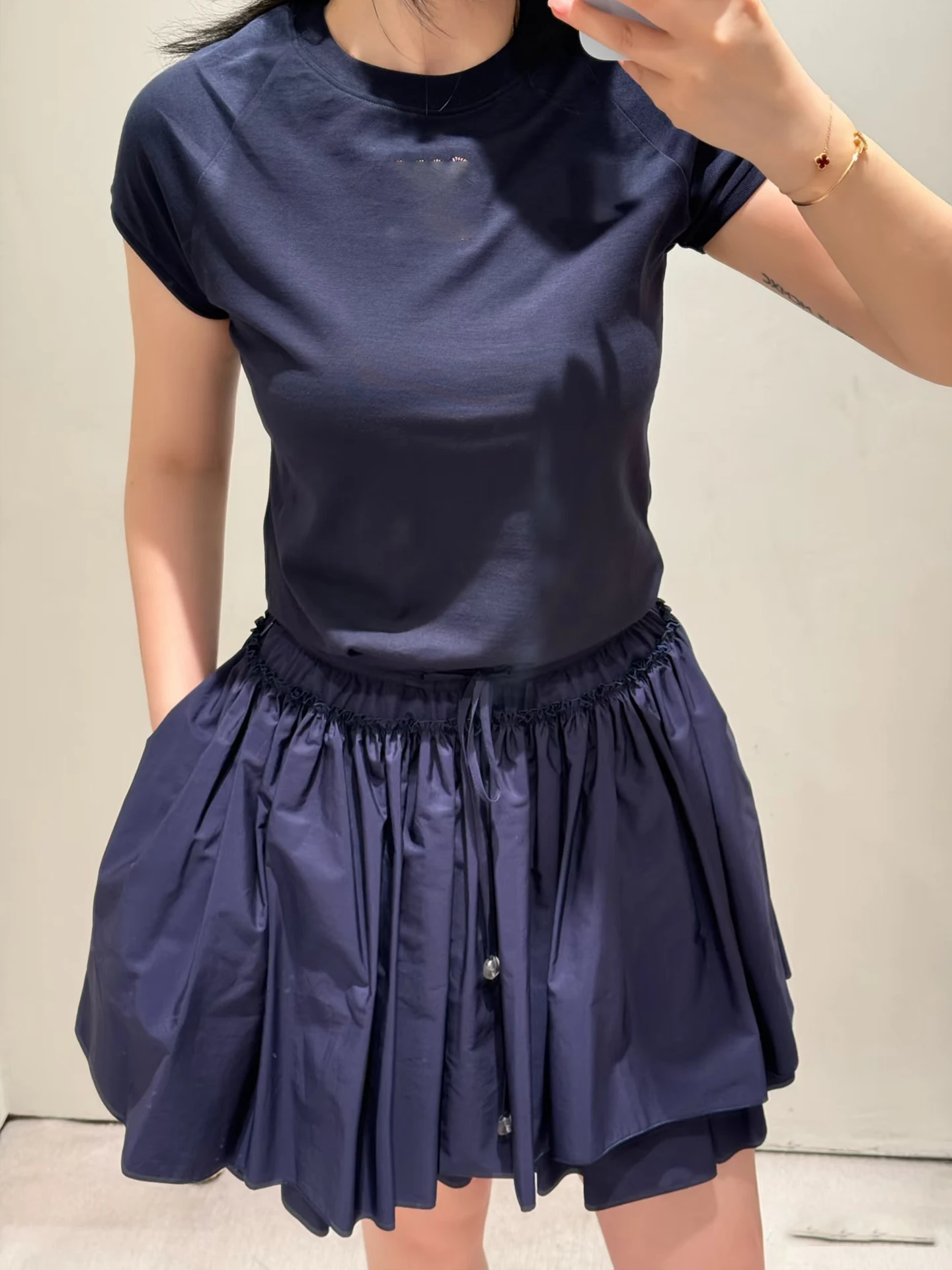 Loose A-Line Skirt Women's High Waist Double Layer Flared Skirts Cotton Fabric Folded Design Slimming Flower Bud Skirts
Loose A-Line Skirt Women's High Waist Double Layer Flared Skirts Cotton Fabric Folded Design Slimming Flower Bud Skirts
