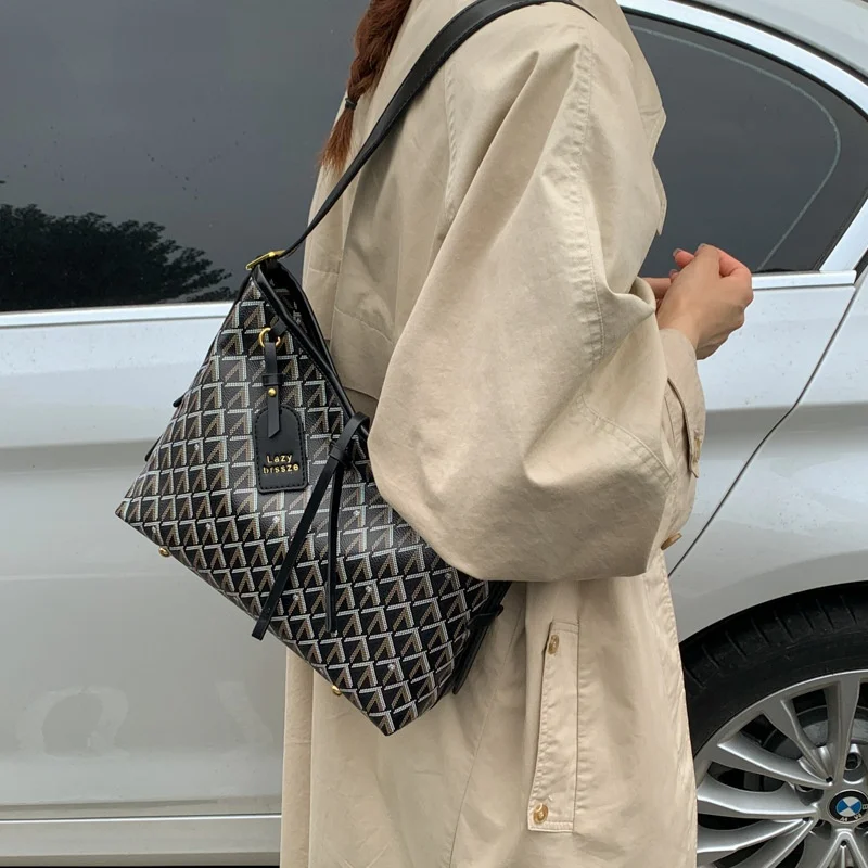 Fashion Sophisticated Shoulder Female Bag 2026 New Model Travel Stylish Maillard Style Adjustable Casual Functional Charming
Fashion Sophisticated Shoulder Female Bag 2026 New Model Travel Stylish Maillard Style Adjustable Casual Functional Charming