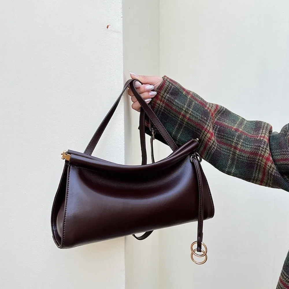 Trendy Retro Single Shoulder Bag Medium Size PU Leather Crossbody Bag French Style Solid Color Underarm Bag for Women
Trendy Retro Single Shoulder Bag Medium Size PU Leather Crossbody Bag French Style Solid Color Underarm Bag for Women