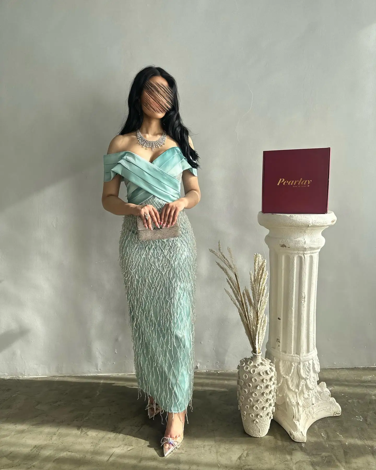 Customized Satin Straight Off the Shoulder Beading and Tassel Evening Dress Strapless Floor Length Short Sleeves Photo Color
Customized Satin Straight Off the Shoulder Beading and Tassel Evening Dress Strapless Floor Length Short Sleeves Photo Color